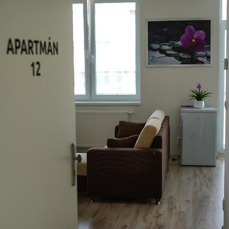 Apartman Kapitana Nalepku Anna ลิฟตอฟสกีมิคูลาช ภายนอก รูปภาพ