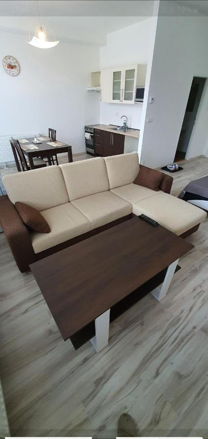Apartman Kapitana Nalepku Anna ลิฟตอฟสกีมิคูลาช ภายนอก รูปภาพ