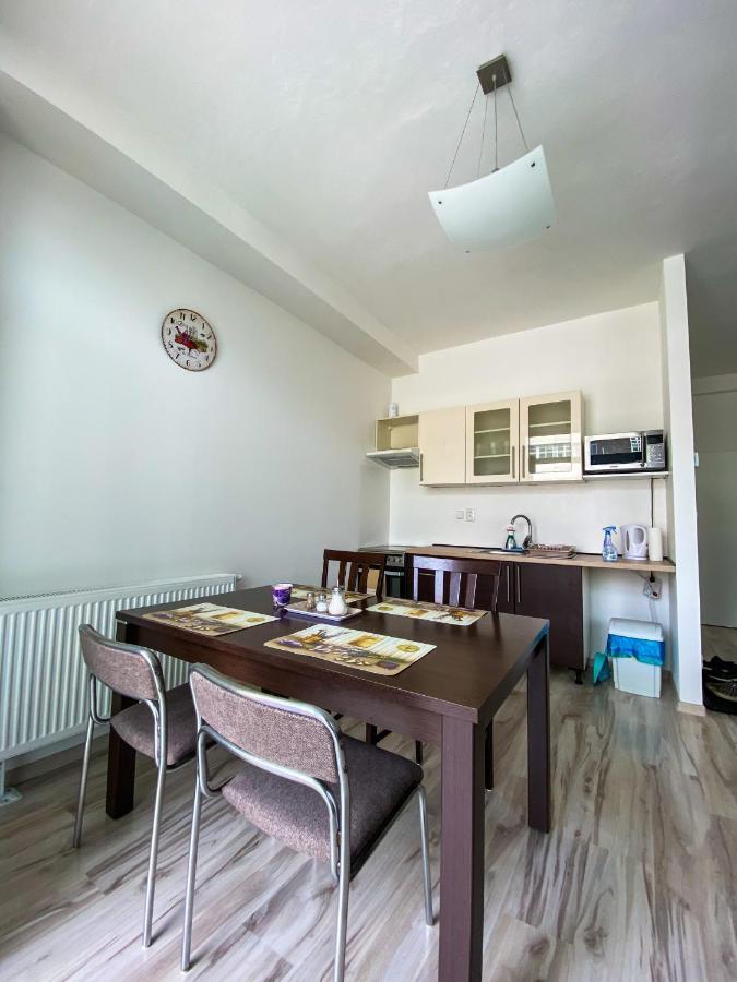 Apartman Kapitana Nalepku Anna ลิฟตอฟสกีมิคูลาช ภายนอก รูปภาพ