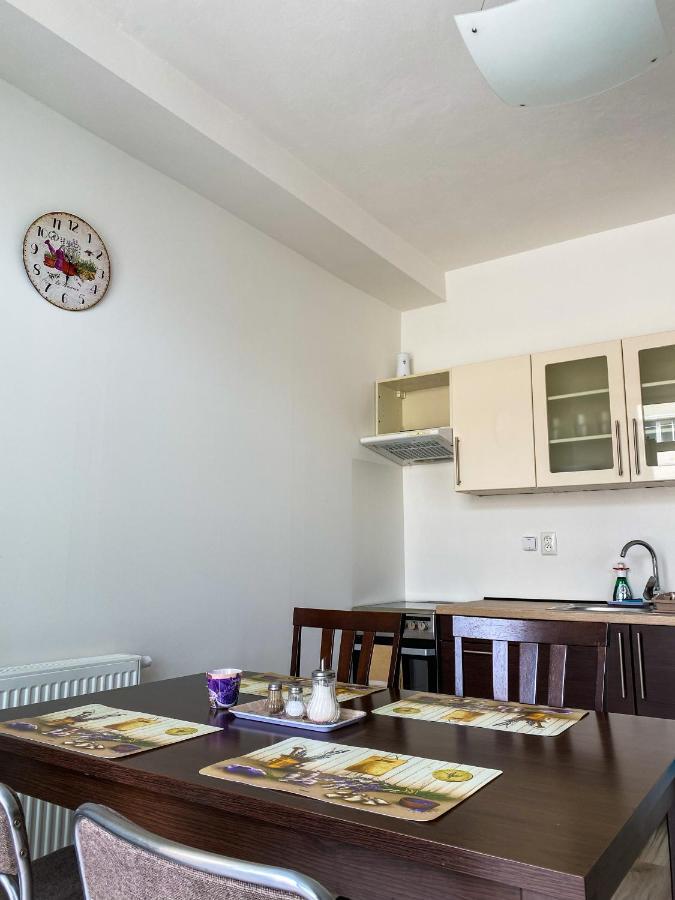 Apartman Kapitana Nalepku Anna ลิฟตอฟสกีมิคูลาช ภายนอก รูปภาพ